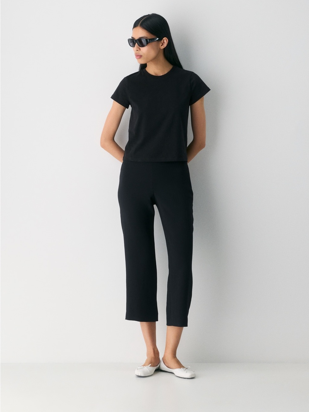 Aritzia Wilfred Departure Capri in Black